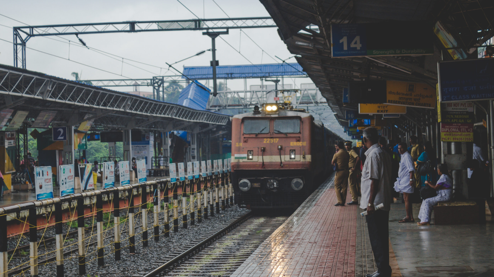 How to Catch a Local Train in Mumbai?